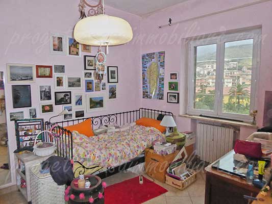 Arenzano vendita casa con tre camere da letto